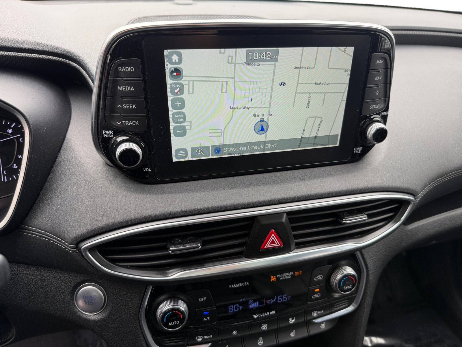 Used 2020 Hyundai Santa Fe Limited FWD image 12