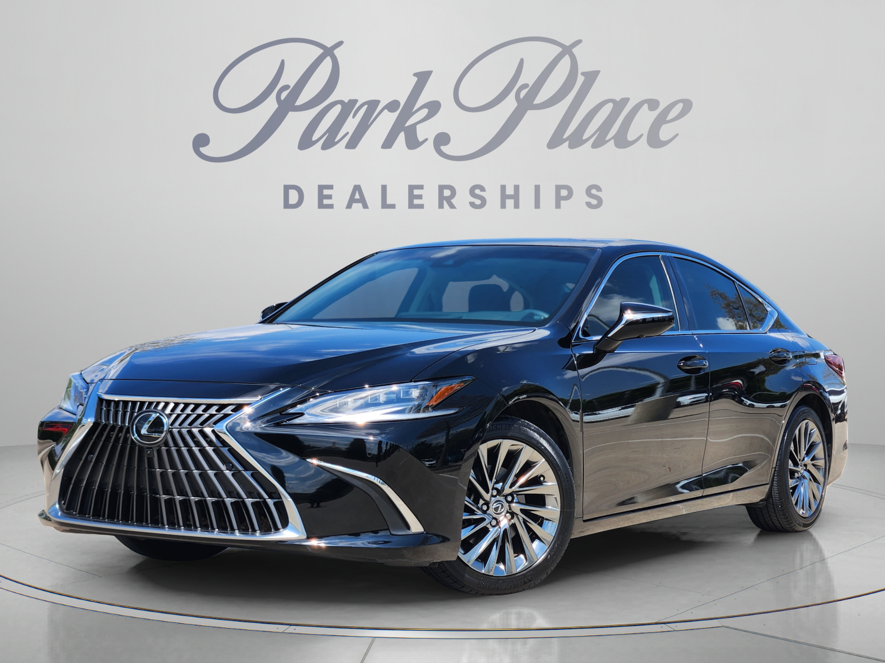 Used 2024 Lexus ES 350 Ultra Luxury w/ Accessory Package (Z2)