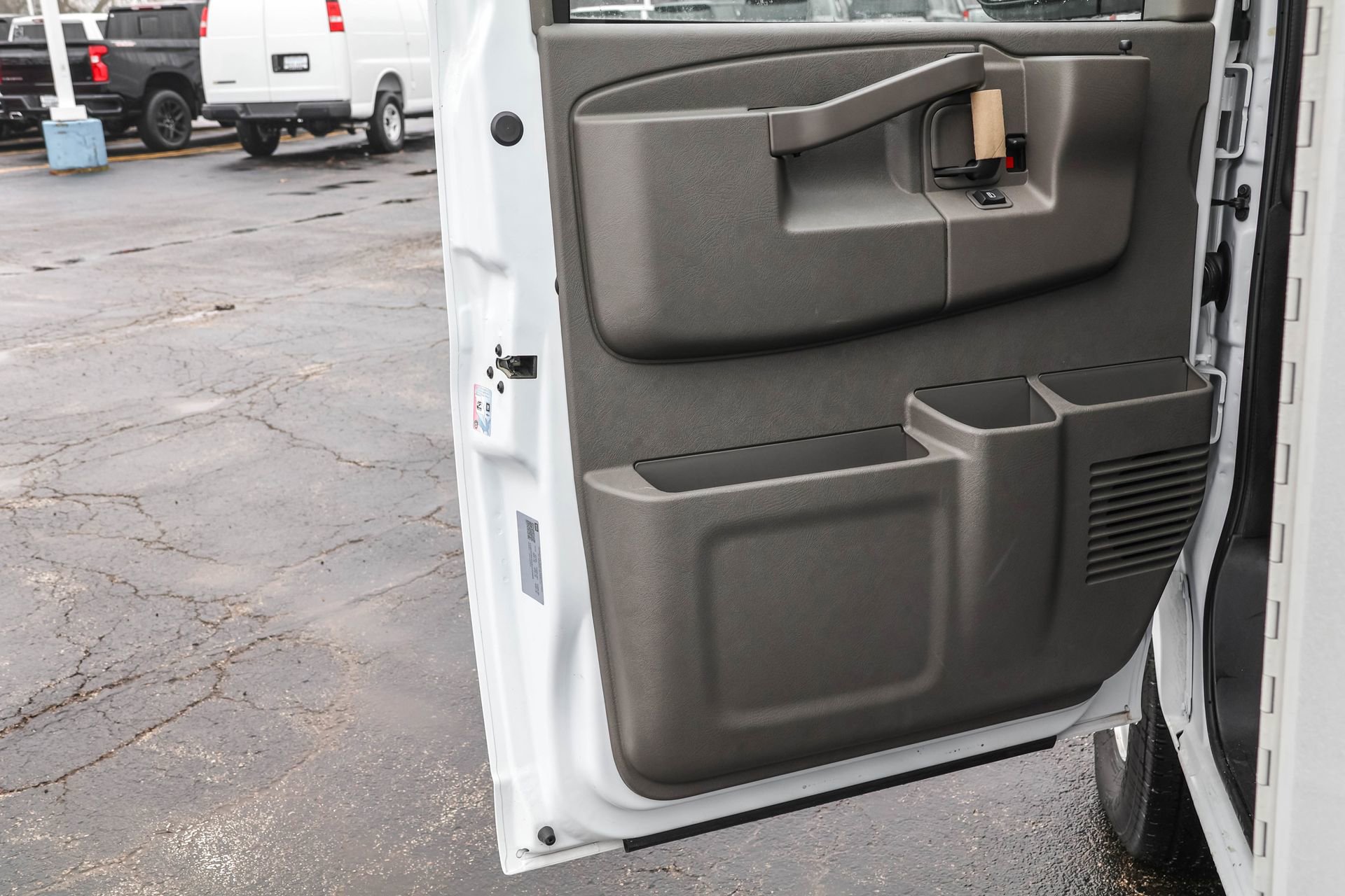 New 2025 Chevrolet Express 3500 w/ Power Convenience Package RWD image 29