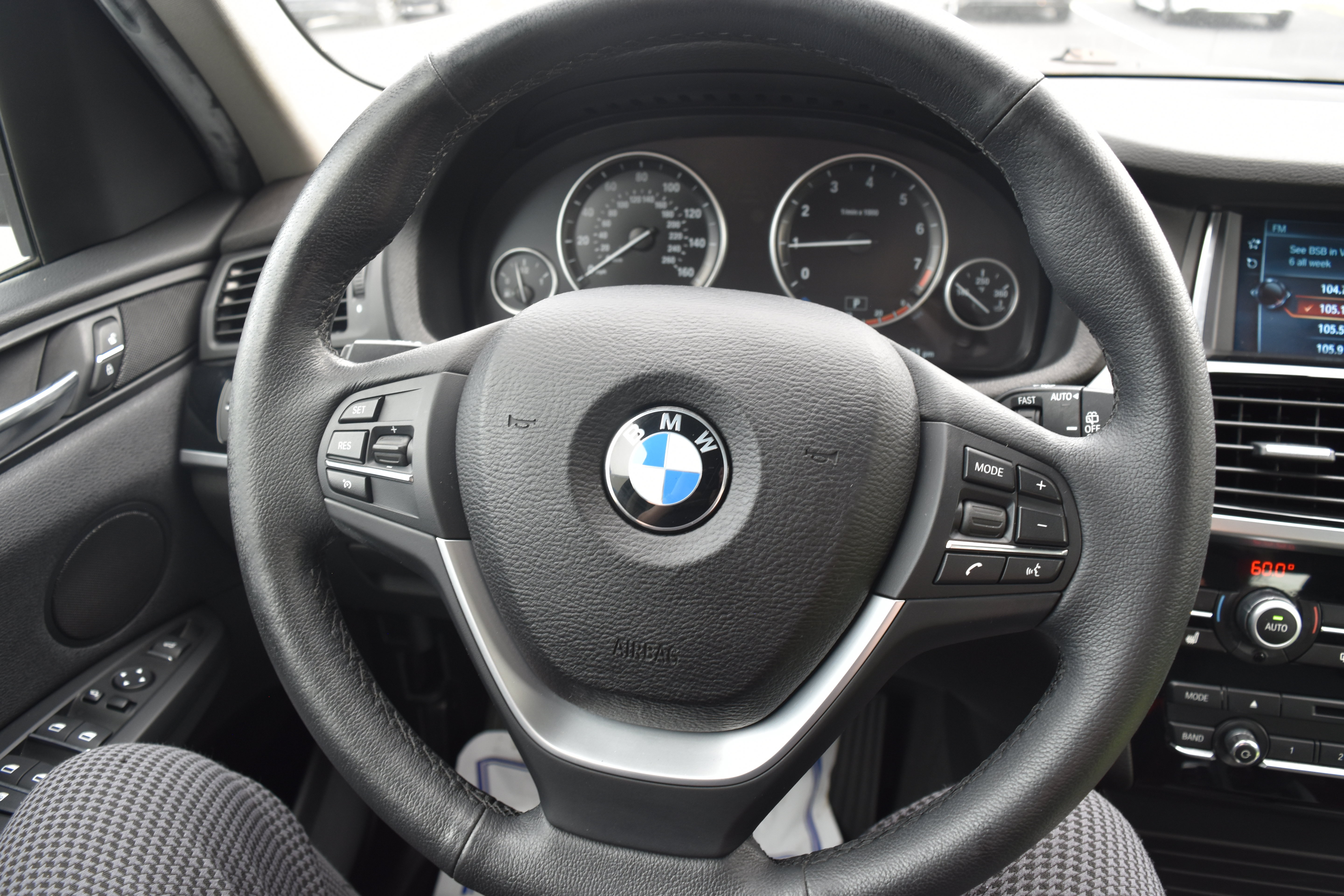 Used 2017 BMW X3 xDrive28i AWD/4WD image 17