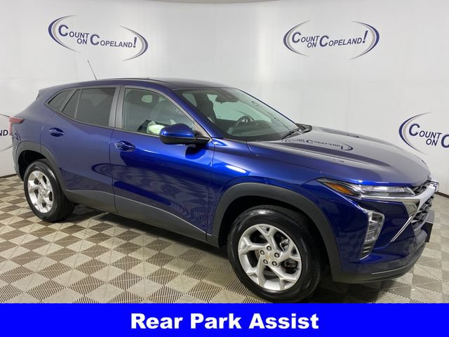 Certified 2024 Chevrolet Trax LS w/ LS Convenience Package FWD image 9