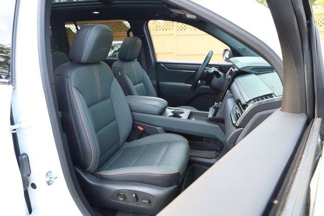 Used 2025 GMC Acadia AT4 AWD/4WD image 28