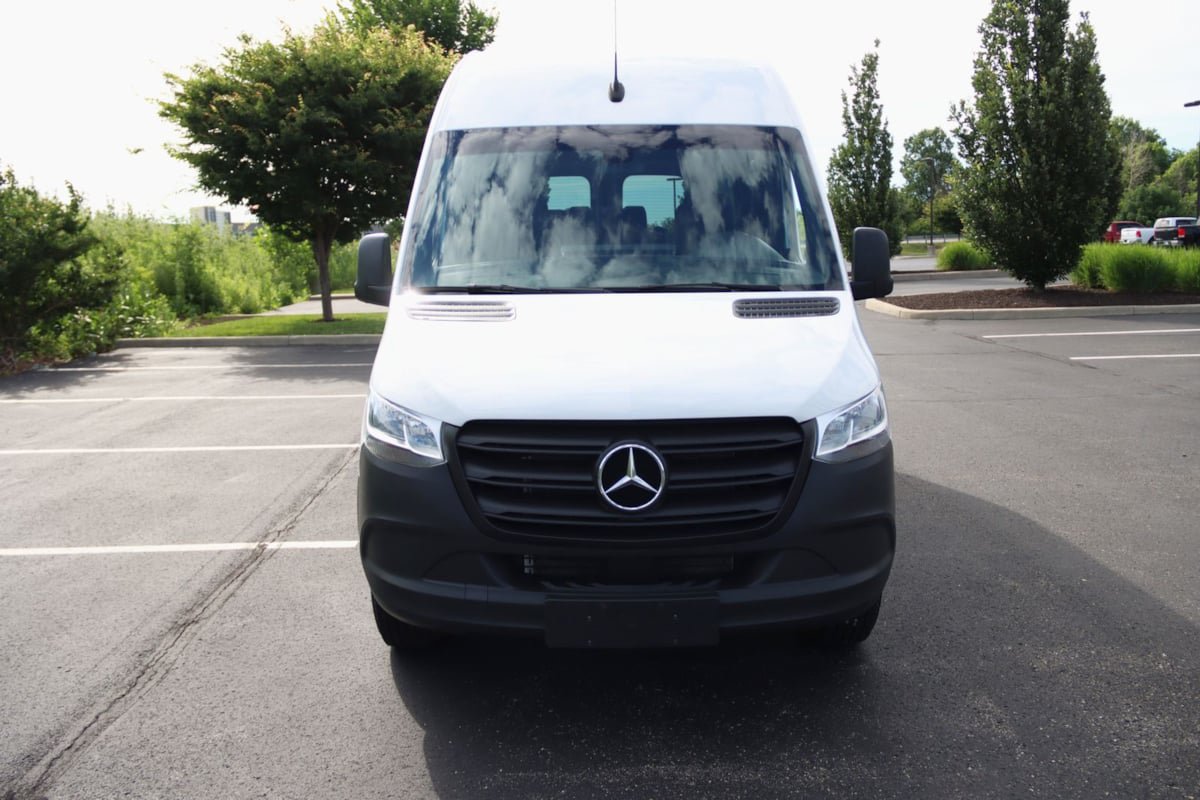 Used 2024 Mercedes-Benz Sprinter 2500 image 6
