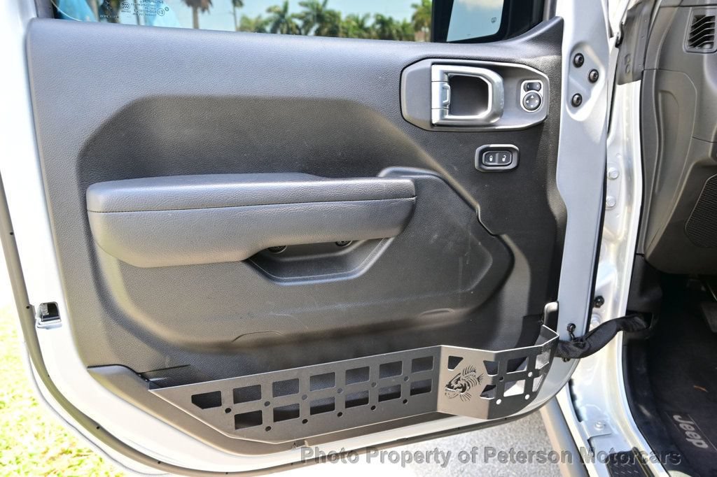 Used 2024 Jeep Wrangler Sport AWD/4WD image 17