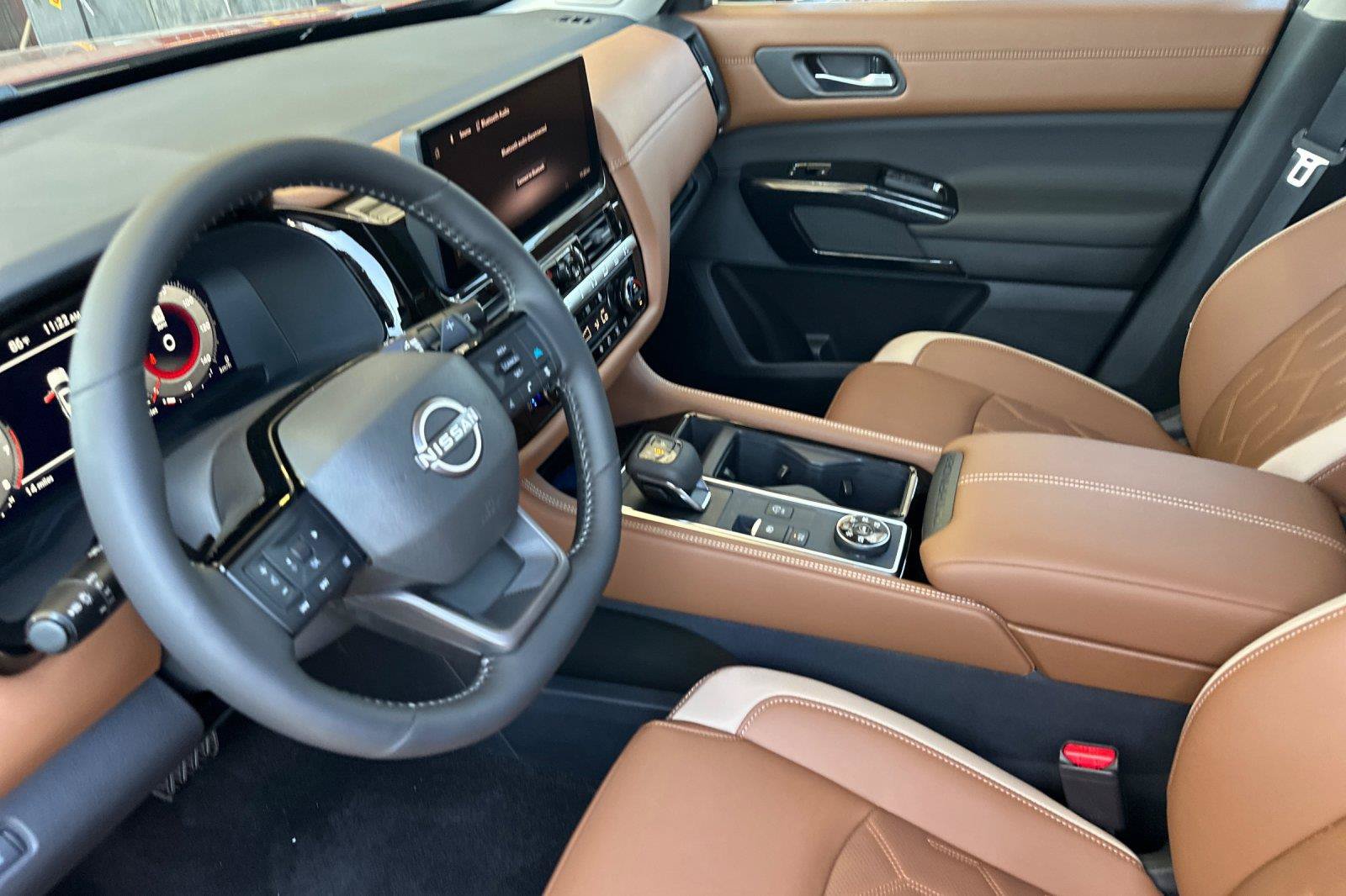 New 2026 Nissan Pathfinder Platinum AWD/4WD image 9