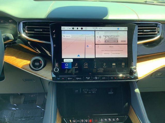 Used 2024 Jeep Grand Wagoneer Series III w/ Flexible Seating Group AWD/4WD image 17