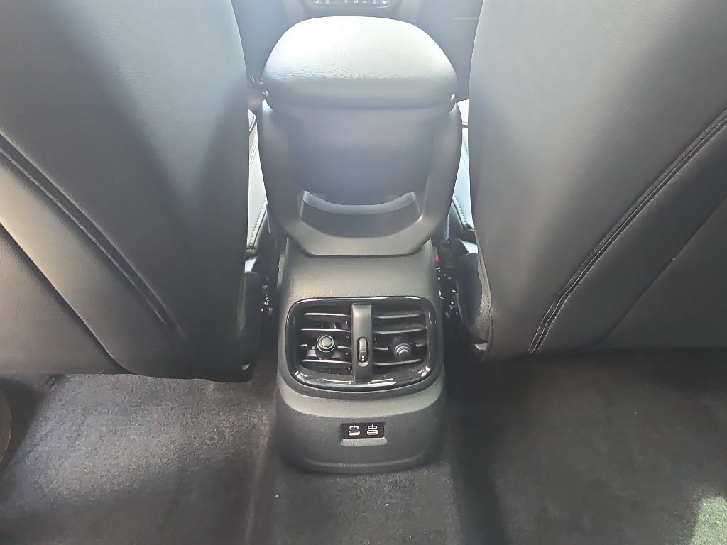 Used 2024 MINI Cooper Countryman S w/ Premium Package FWD image 32