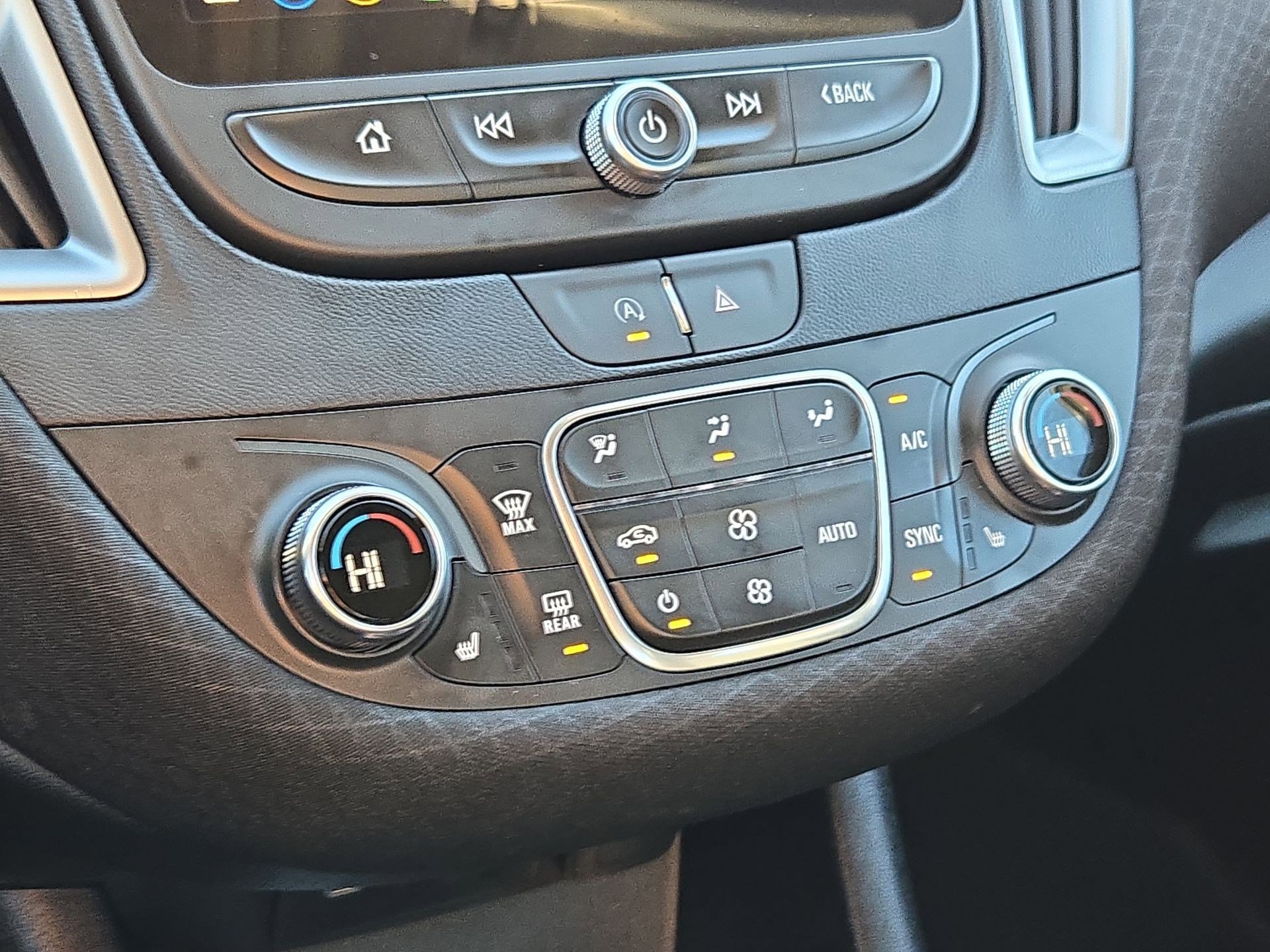 Used 2024 Chevrolet Malibu LT image 25