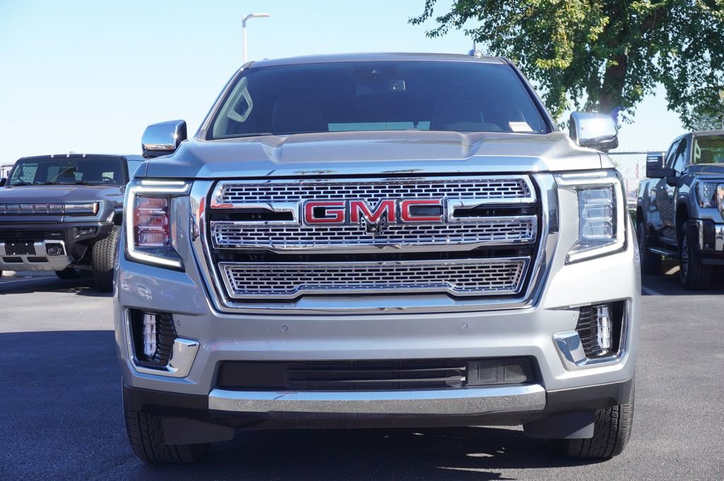 Certified 2023 GMC Yukon SLT w/ SLT Luxury Package image 5
