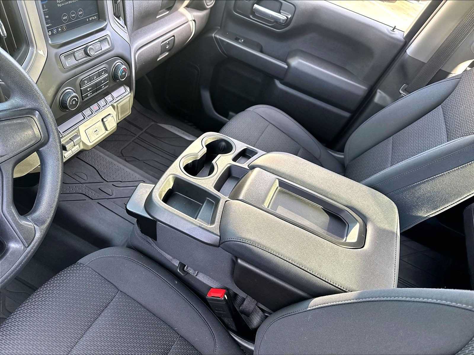Used 2019 Chevrolet Silverado 1500 Custom w/ Custom Value Package RWD image 18