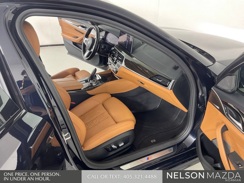 Used 2021 BMW 530i xDrive w/ M Sport Package AWD/4WD image 16