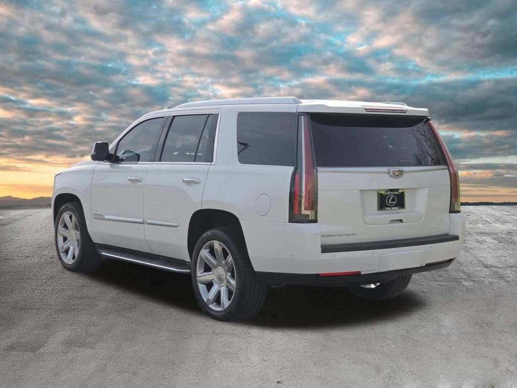 Used 2018 Cadillac Escalade Luxury AWD/4WD image 7