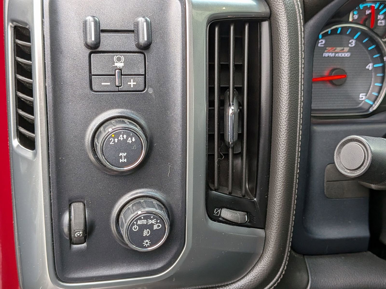 Used 2019 Chevrolet Silverado 3500 LTZ w/ Duramax Plus Package image 17