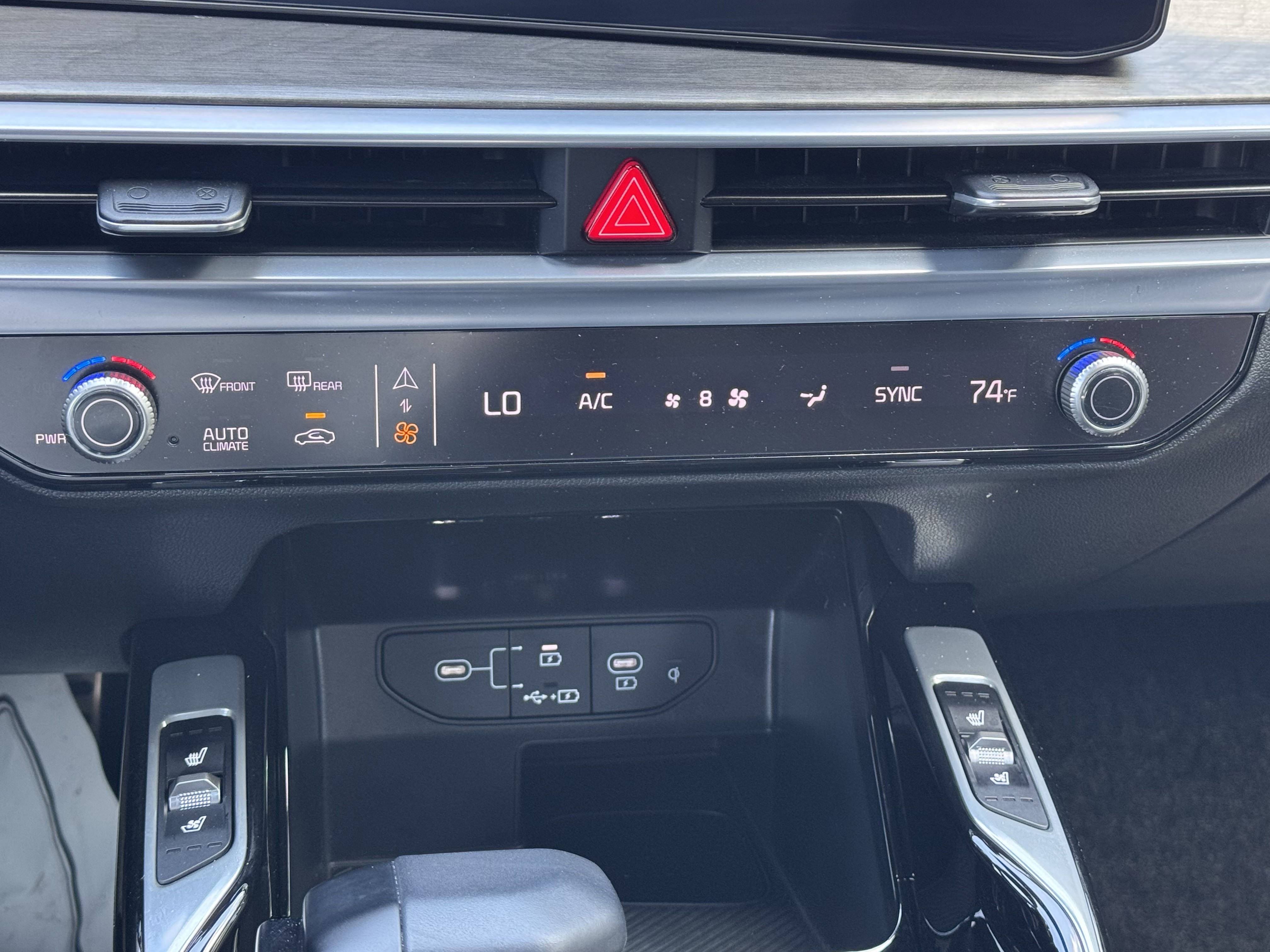 Certified 2024 Kia Sorento SX Prestige image 26