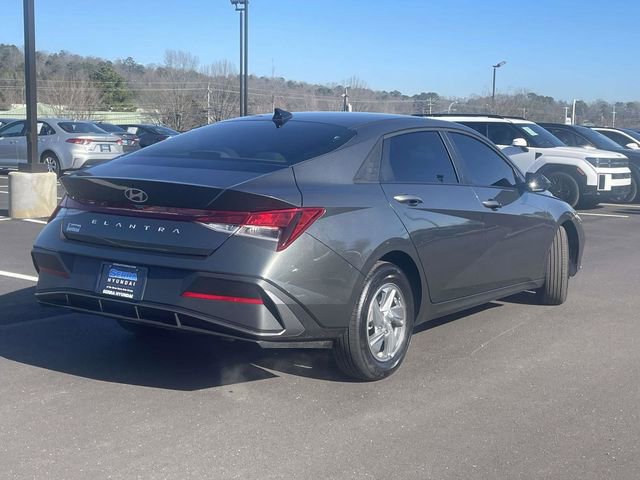 Used 2026 Hyundai Elantra SE image 27