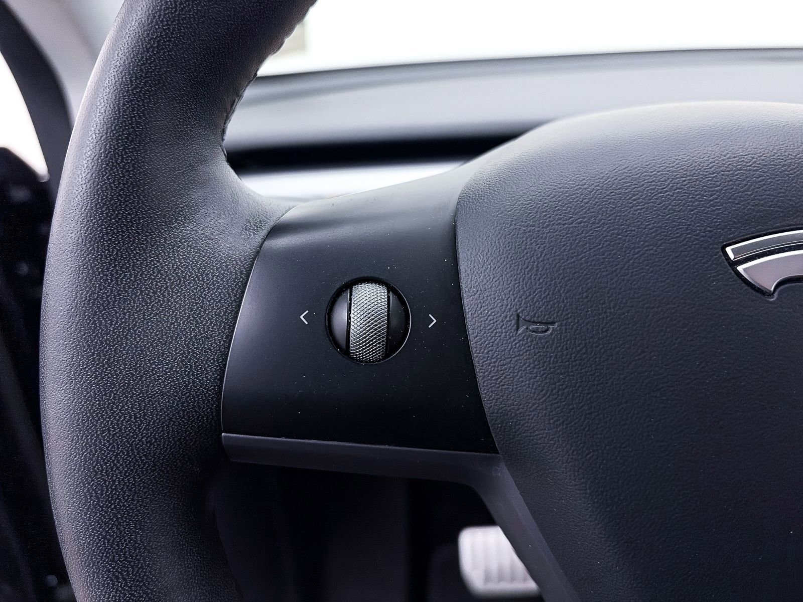 Used 2021 Tesla Model Y Performance image 28