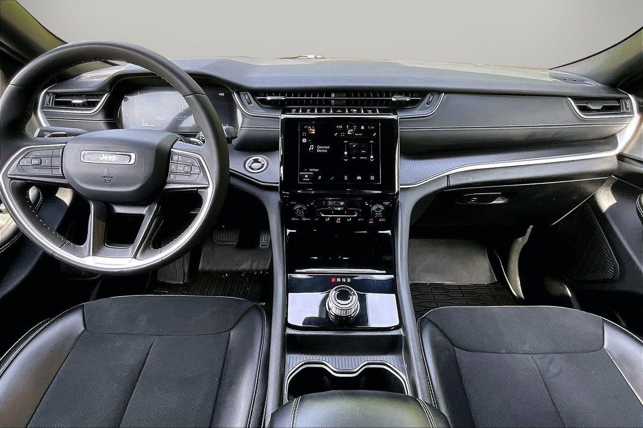 Certified 2024 Jeep Grand Cherokee Altitude AWD/4WD image 14