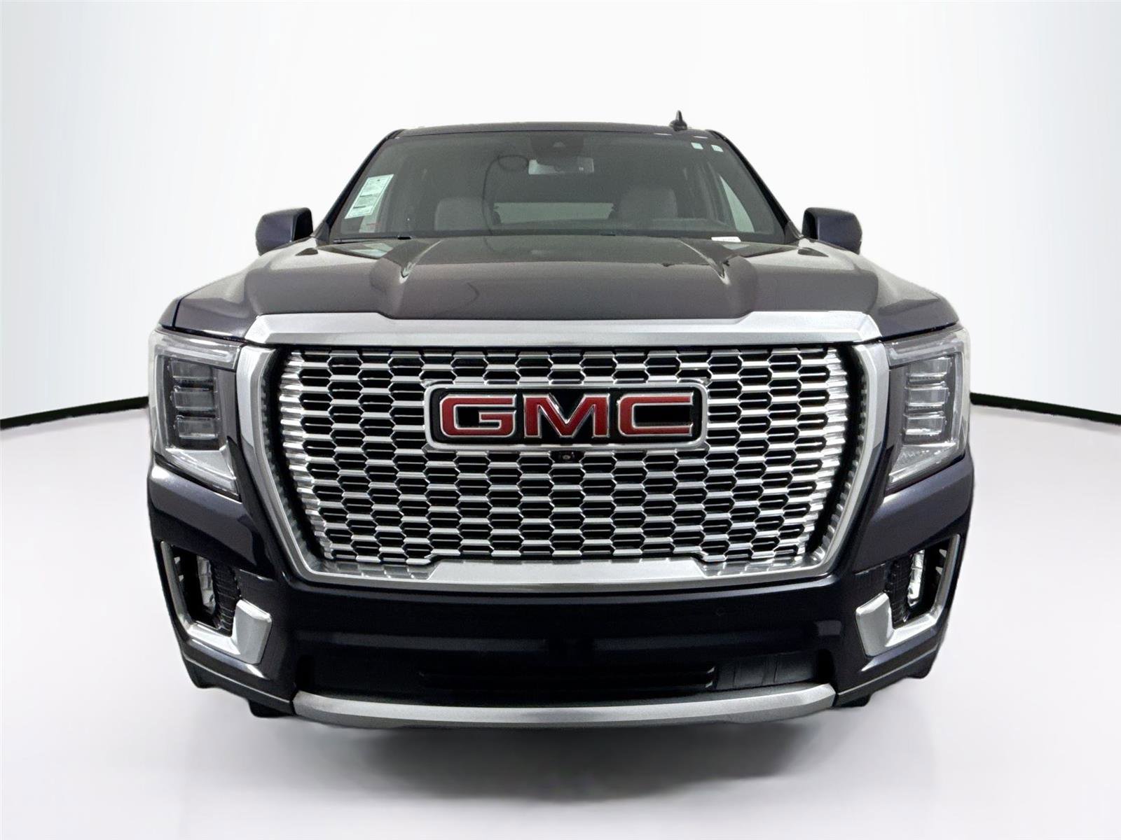Used 2023 GMC Yukon Denali image 9