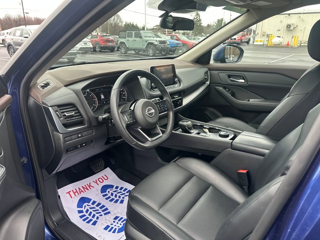 Used 2023 Nissan Rogue SV w/ SV Premium B Package AWD/4WD image 9