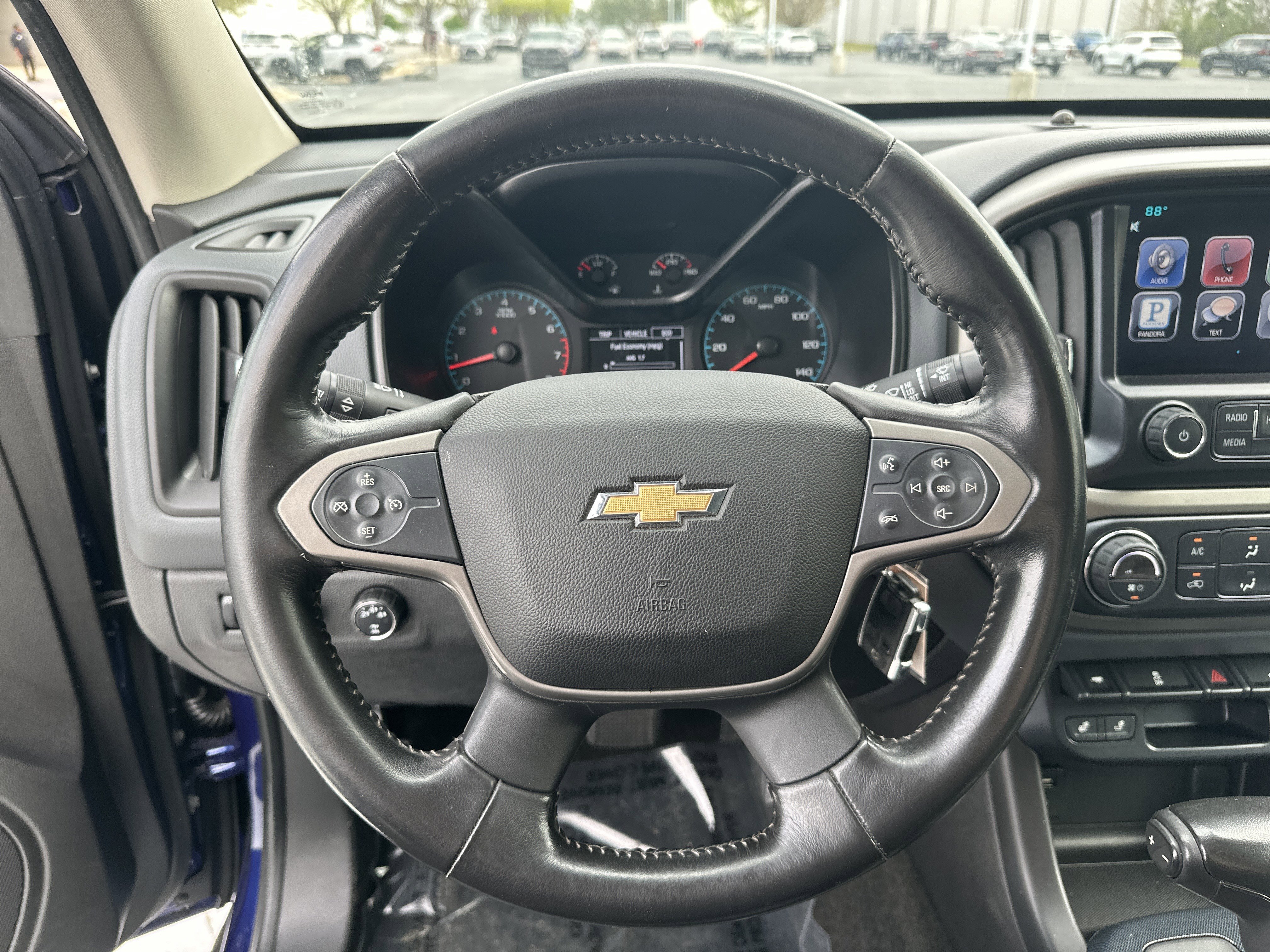 Used 2015 Chevrolet Colorado Z71 image 18