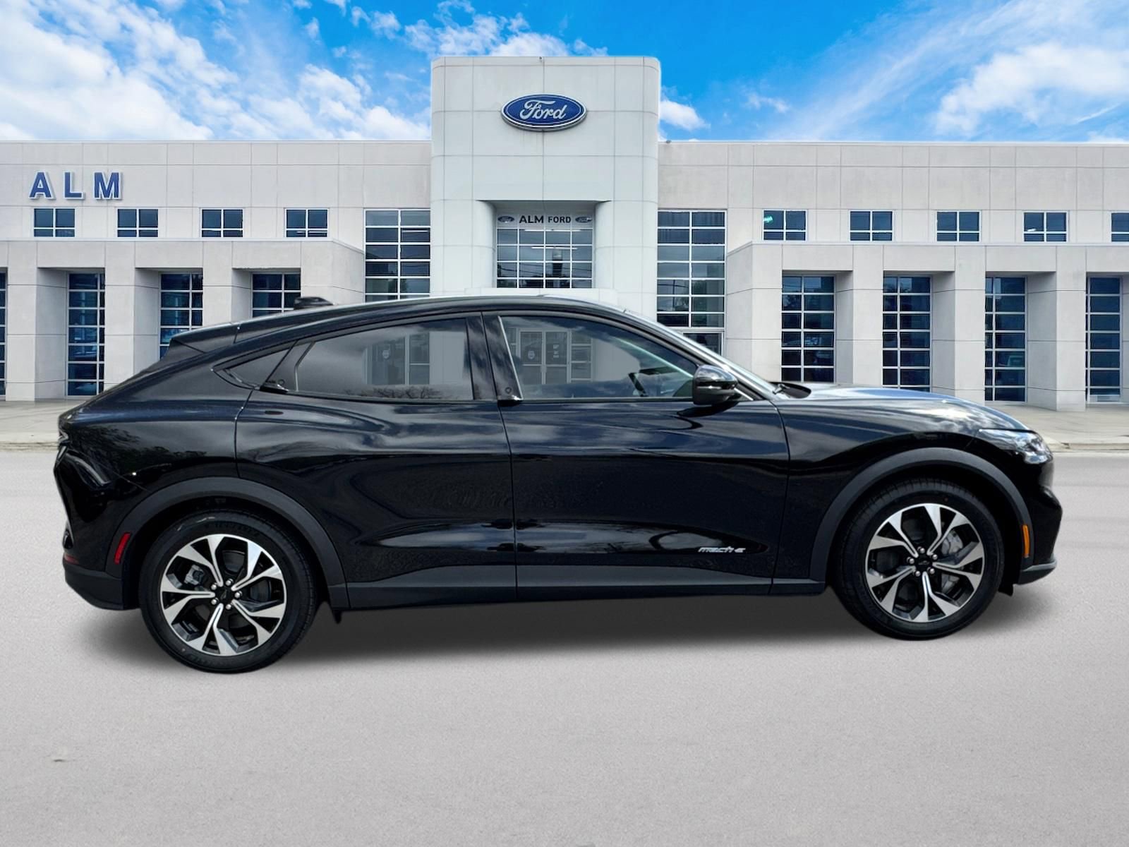New 2026 Ford Mustang Mach-E Select RWD image 5