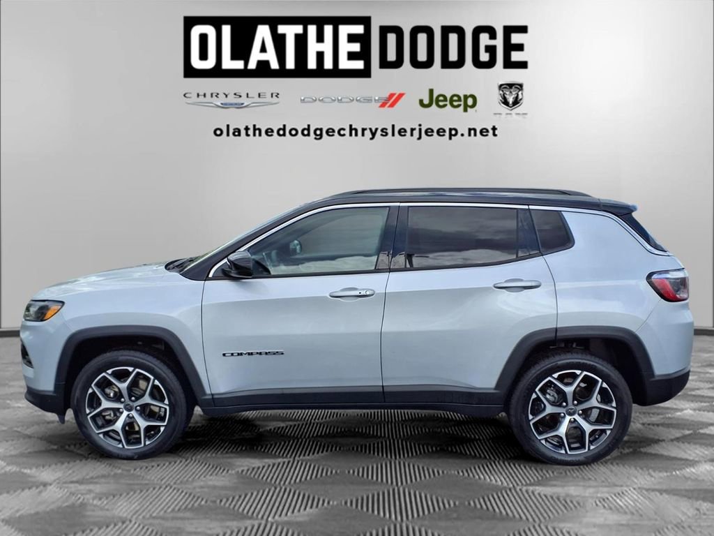 Used 2025 Jeep Compass Limited image 19