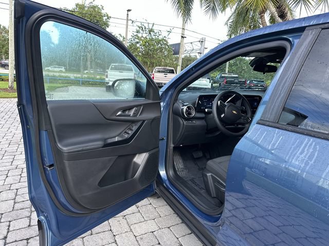 Used 2026 Chevrolet Equinox LT FWD image 22