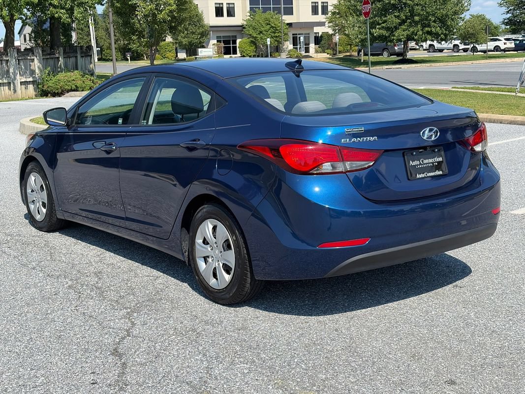 Used 2016 Hyundai Elantra SE FWD image 6