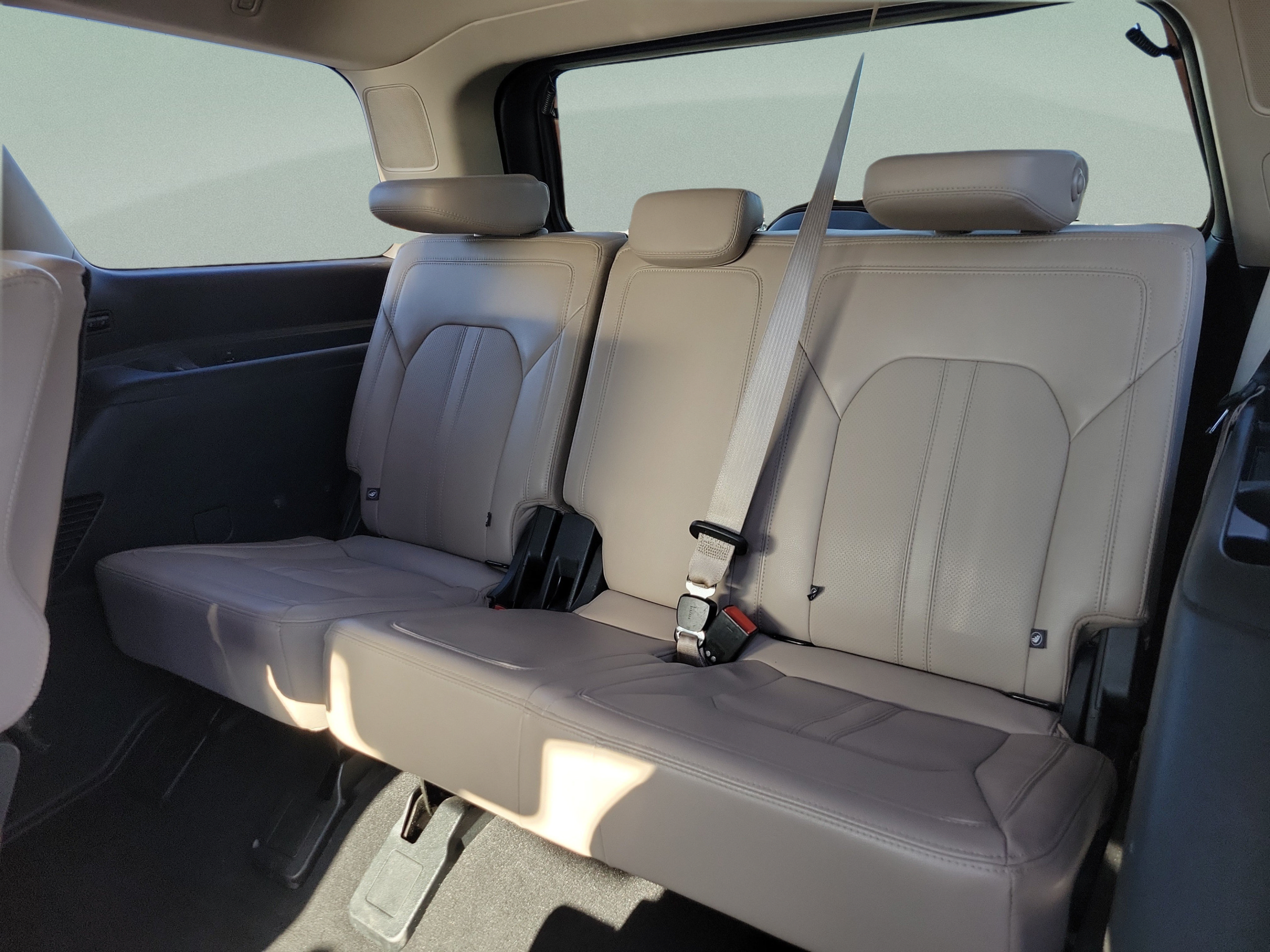 Used 2024 Ford Expedition Limited AWD/4WD image 13