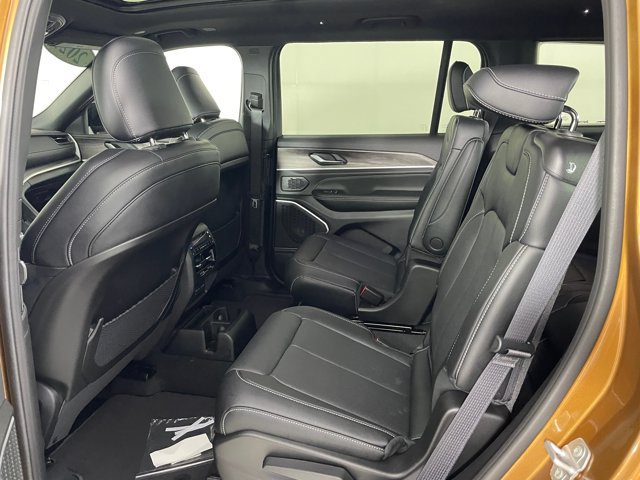 New 2027 Jeep Grand Cherokee L Limited AWD/4WD image 6