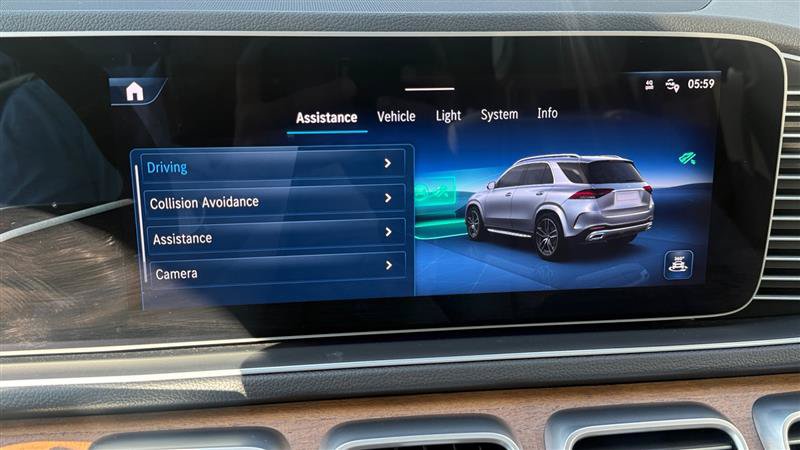 Used 2024 Mercedes-Benz GLE 450e 4MATIC image 38