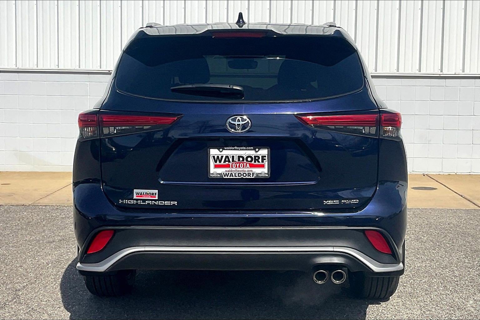 Used 2023 Toyota Highlander XSE AWD/4WD image 5