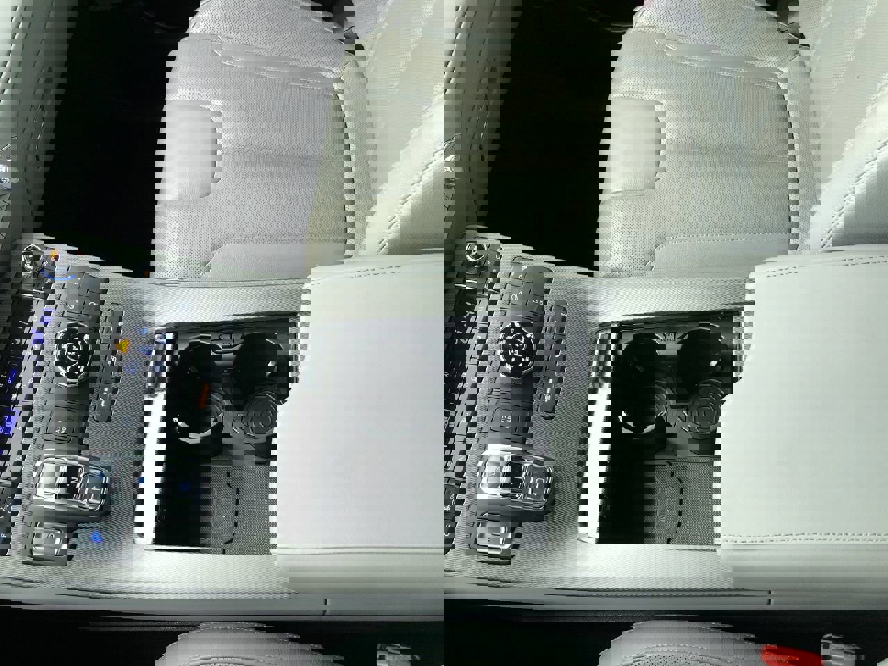 Used 2021 Hyundai Palisade SEL w/ Premium Package image 19