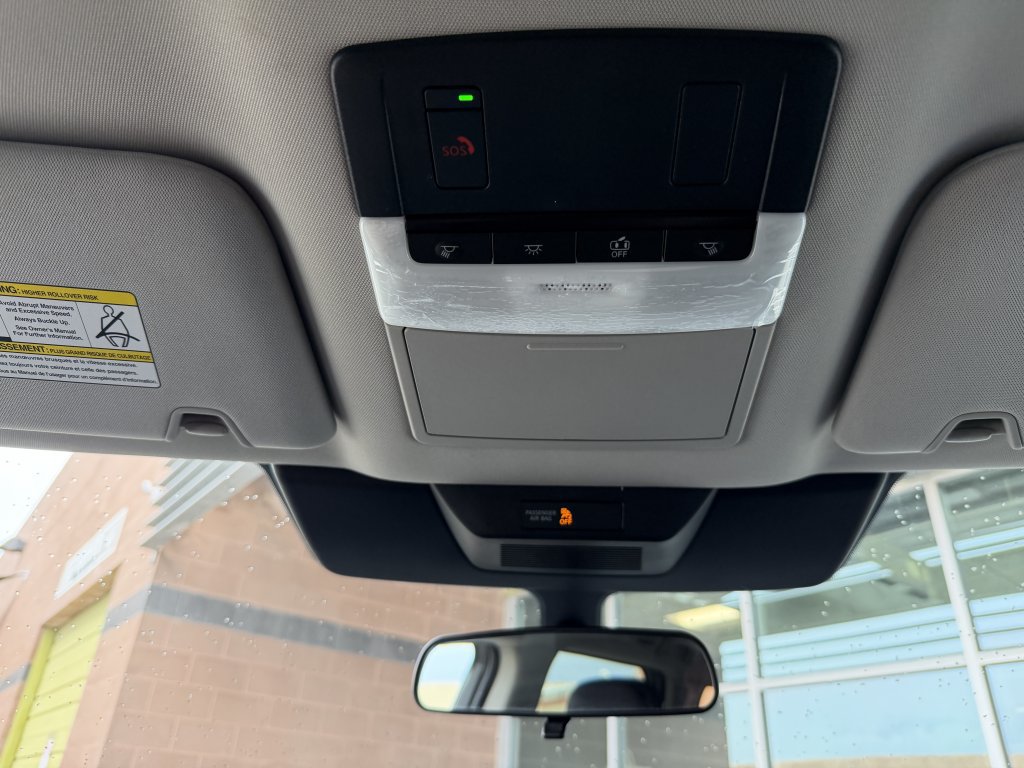 Used 2025 Nissan Pathfinder SV FWD image 23