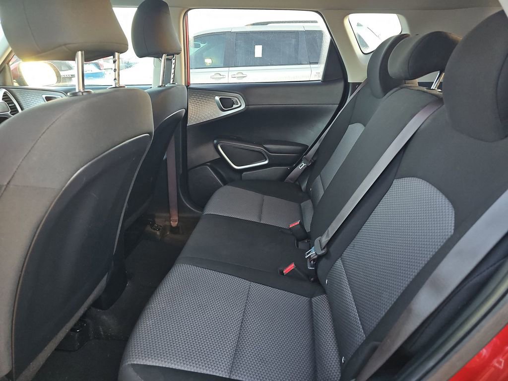 Used 2024 Kia Soul LX w/ Option Group 015 FWD image 4