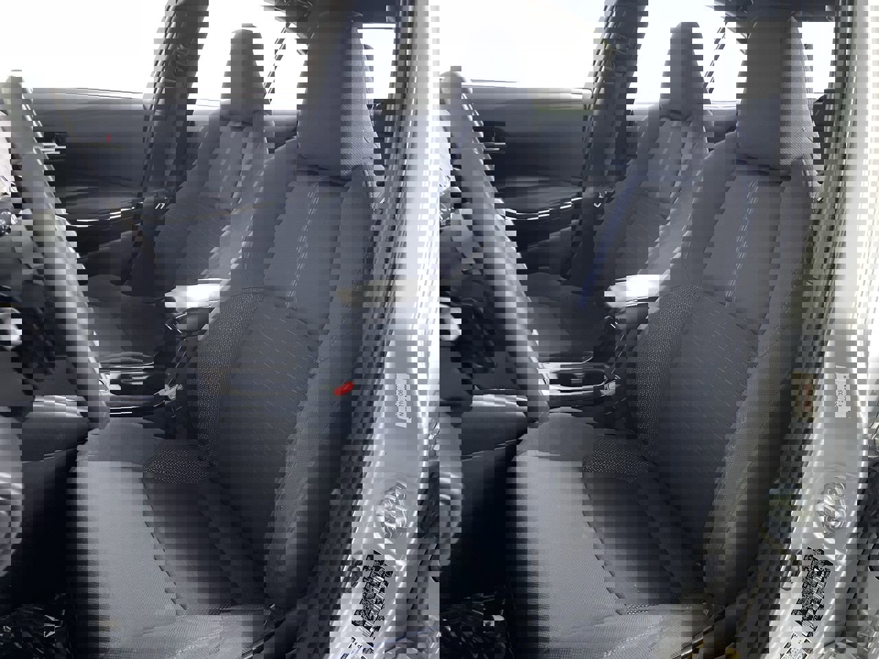 Used 2021 Toyota Corolla SE image 12