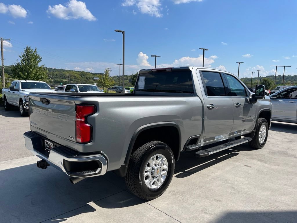 Used 2025 Chevrolet Silverado 2500 LTZ w/ LTZ Convenience Package AWD/4WD image 22