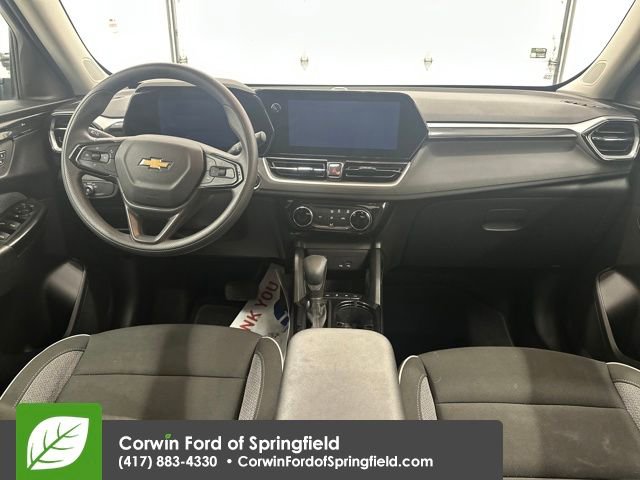 Used 2025 Chevrolet TrailBlazer LT w/ Driver Confidence Package image 14