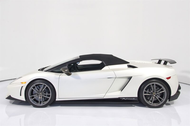 Used 2012 Lamborghini Gallardo LP 570-4 Performante AWD/4WD image 5