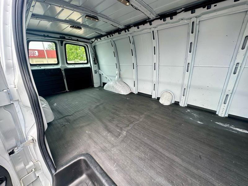 Used 2022 GMC Savana 2500 Extended w/ Driver Convenience Package RWD image 15