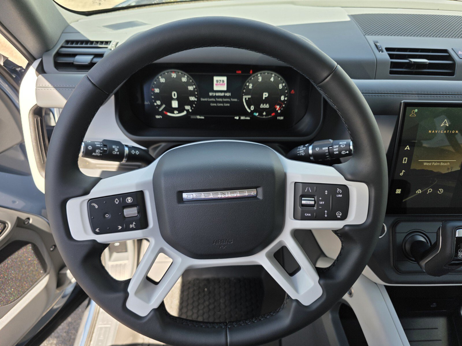 New 2026 Land Rover Defender 110 S AWD/4WD image 15