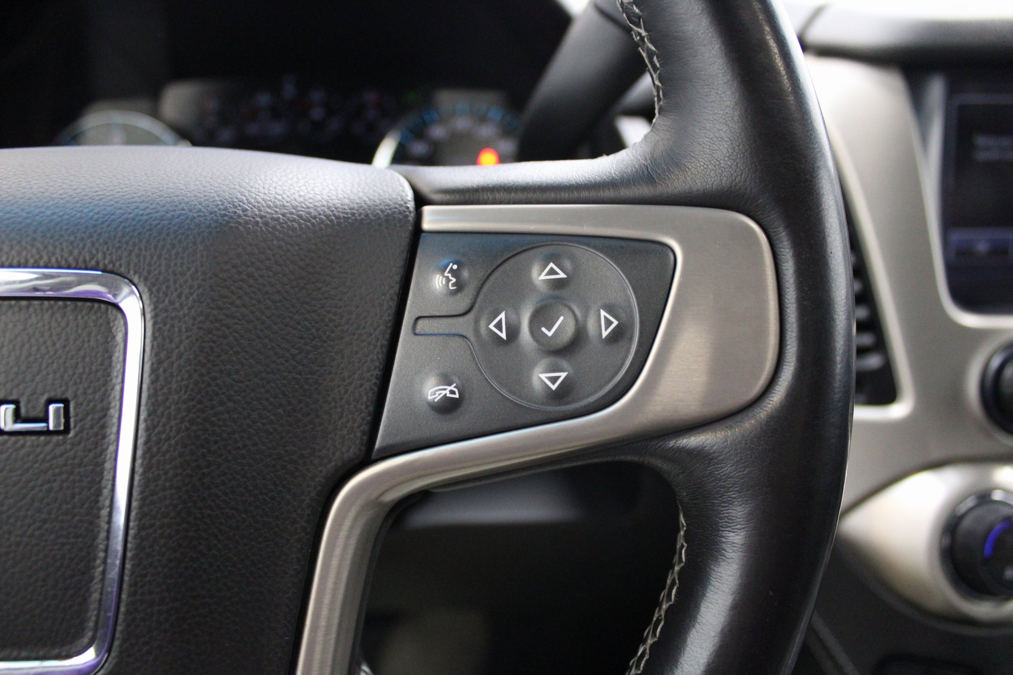 Used 2019 GMC Yukon Denali image 40