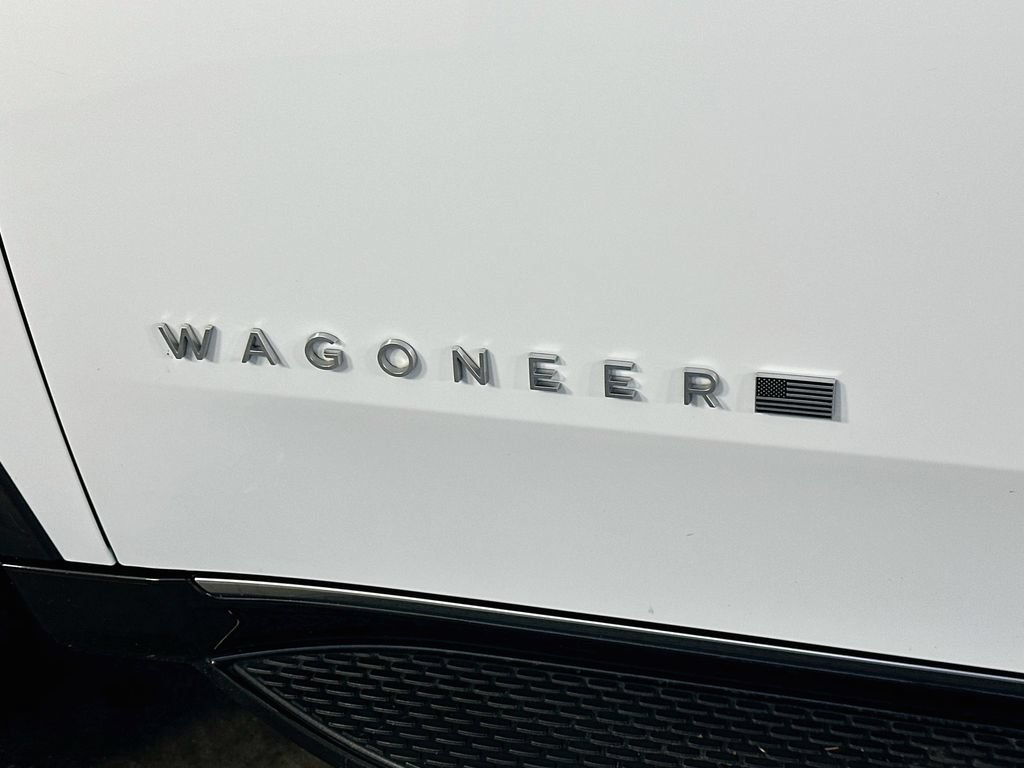 Used 2024 Jeep Wagoneer L Series II w/ Flexible Seating Group RWD image 28