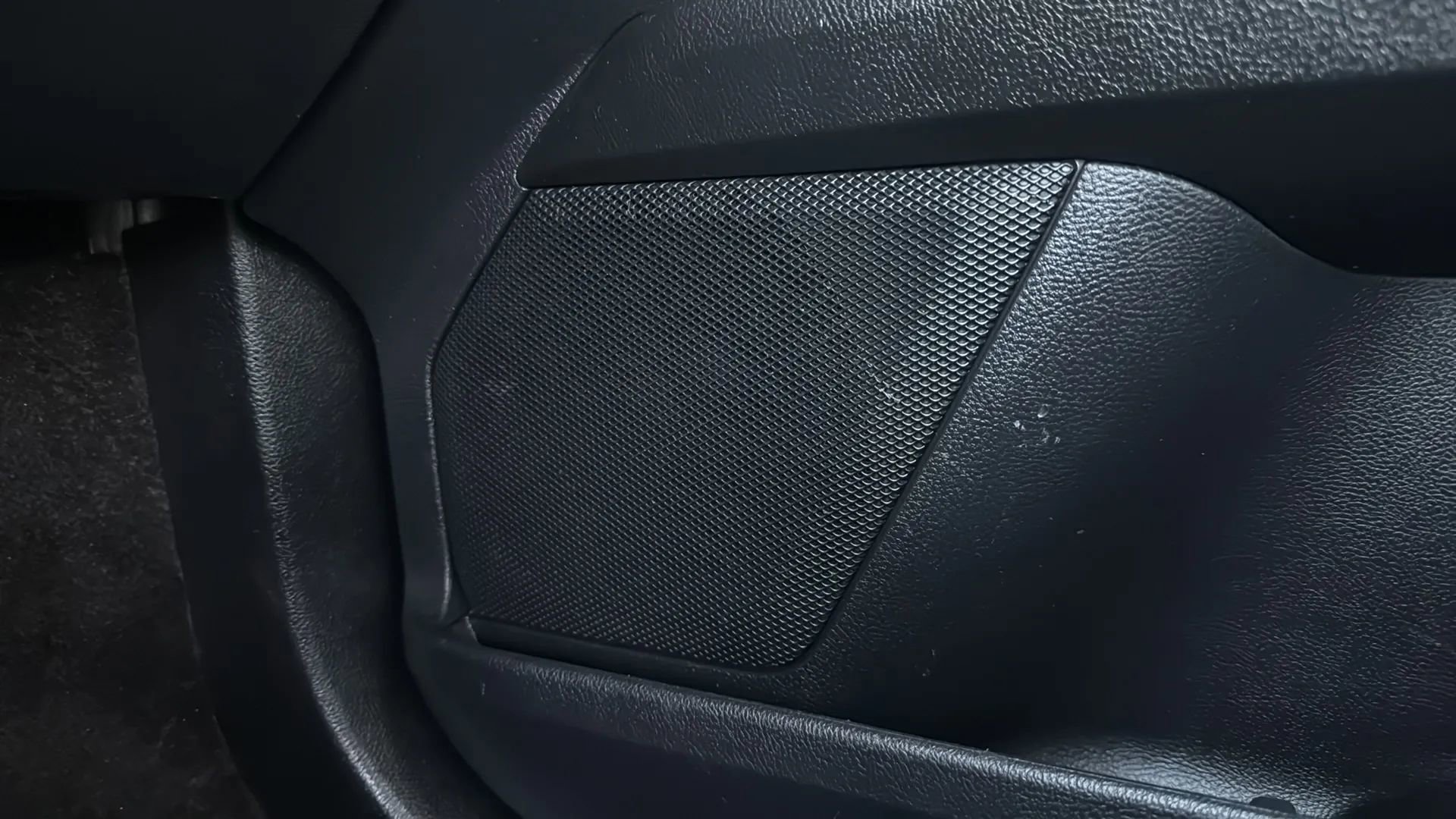 Used 2020 Ford Fusion SE image 34