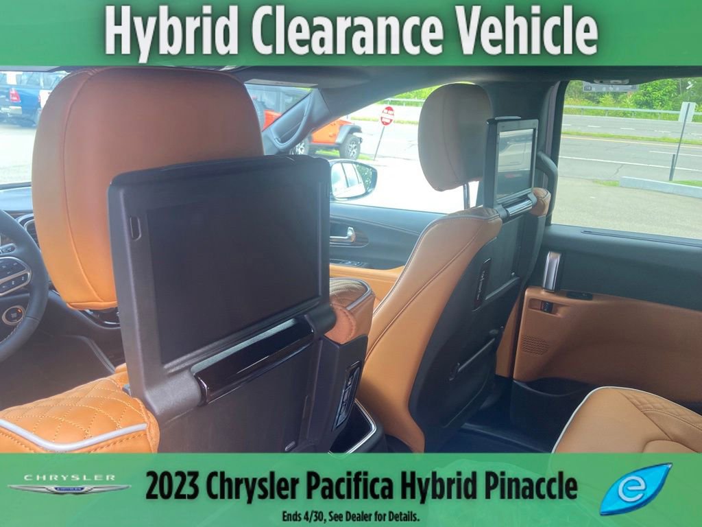 New 2023 Chrysler Pacifica Pinnacle image 18