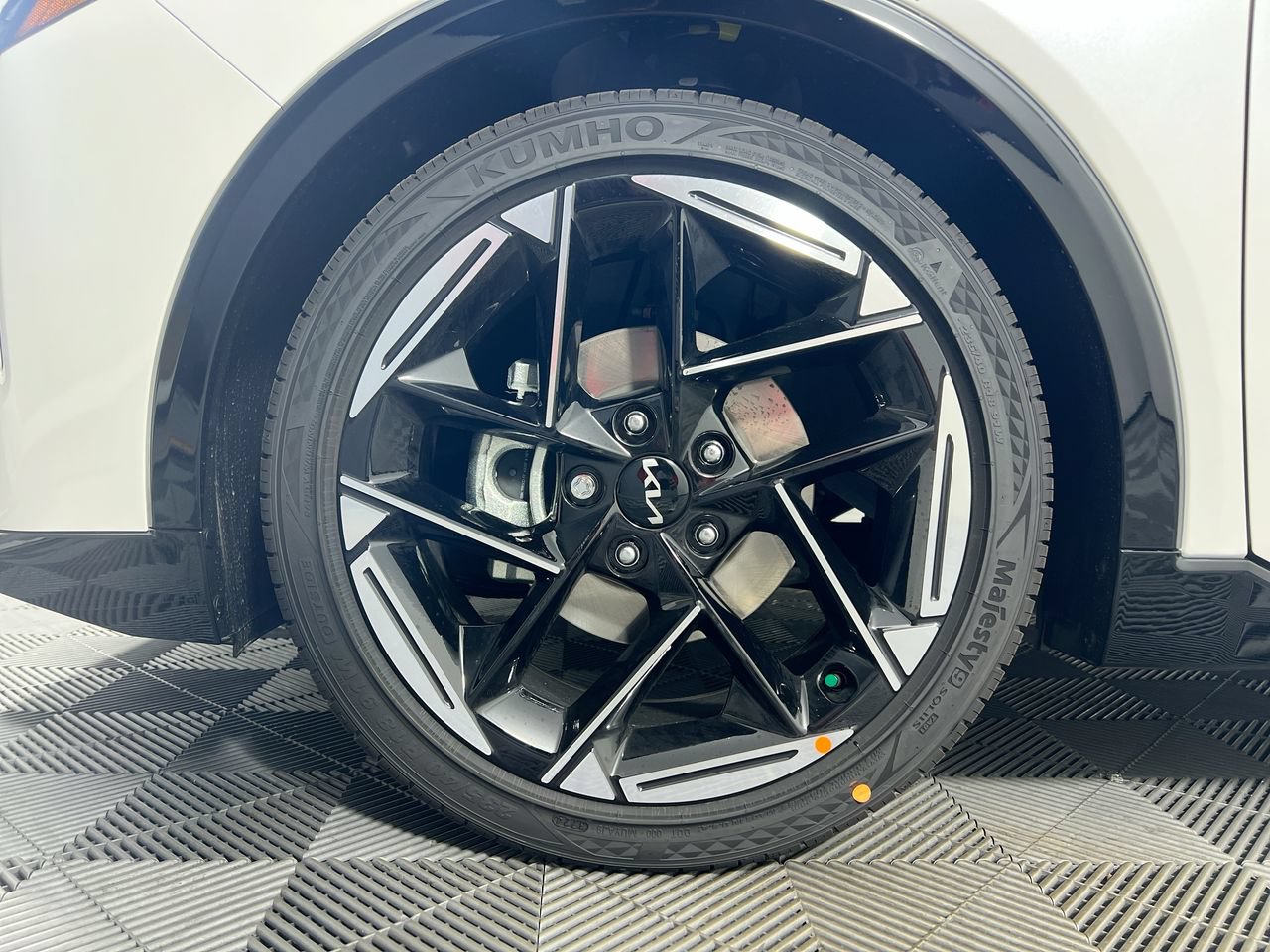 New 2026 Kia K4 GT-Line w/ GT-Line Sunroof Package FWD image 13