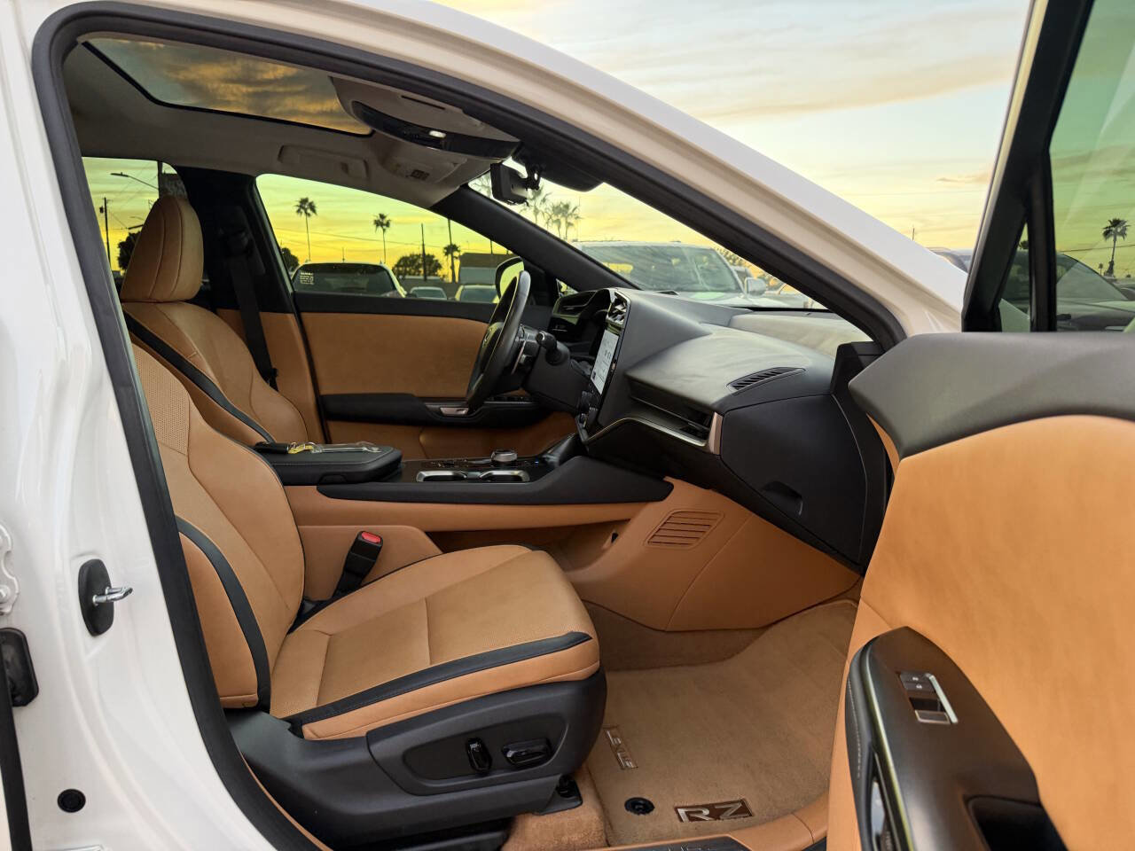 Used 2023 Lexus RZ 450e Premium w/ Technology Package image 32