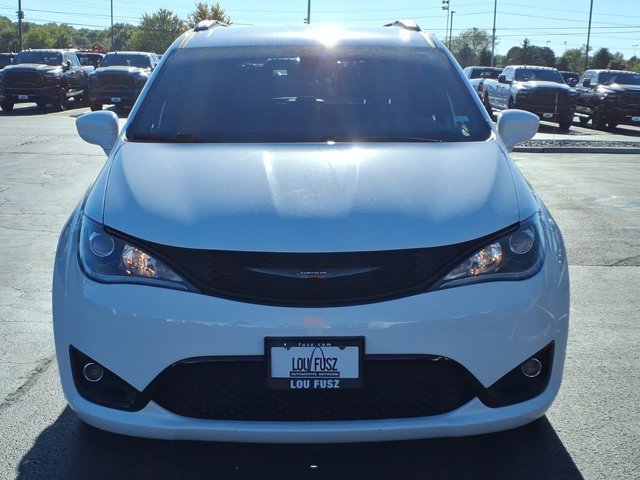 Used 2018 Chrysler Pacifica Touring Plus w/ S Appearance Package FWD image 33