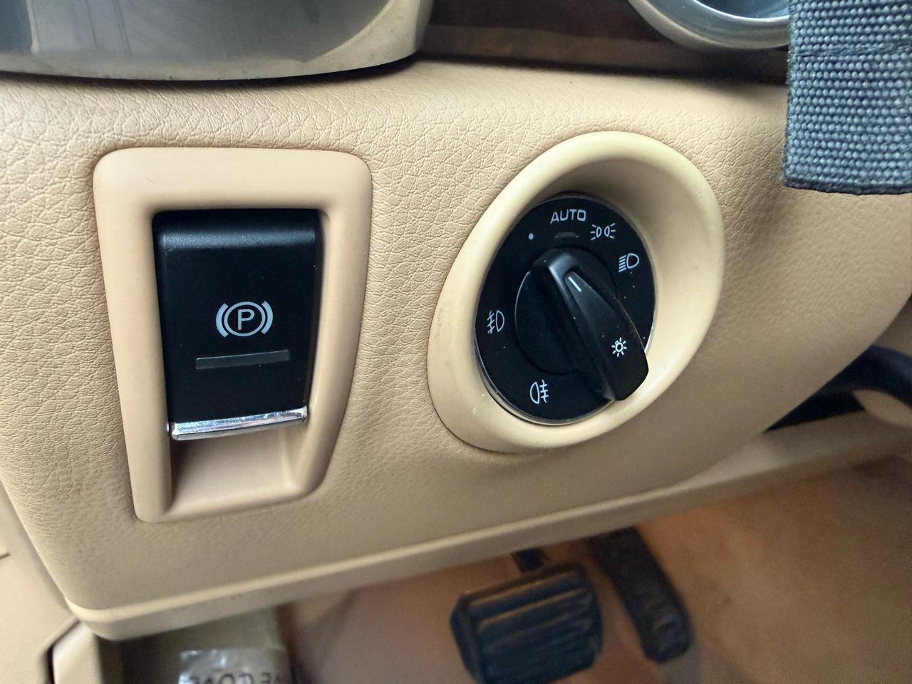 Used 2012 Porsche Cayenne image 40