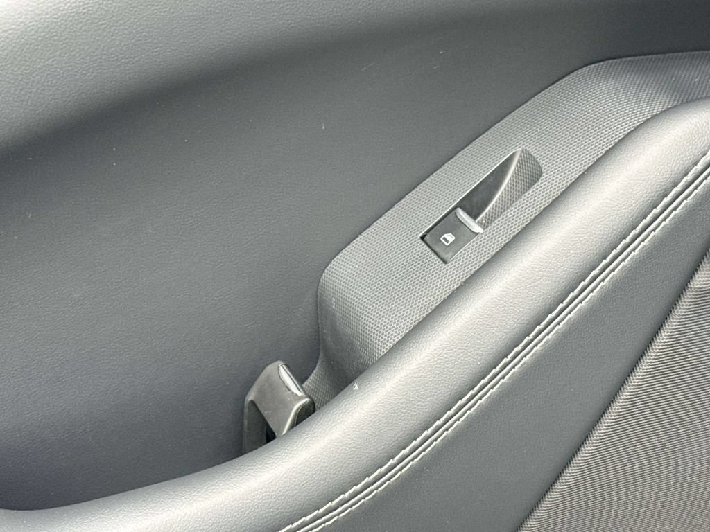 Certified 2025 Ford Mustang Mach-E Select RWD image 11